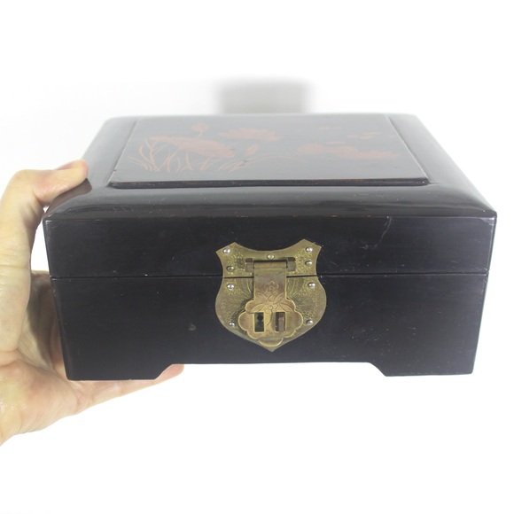 Vintage Black Lacquered Wood Jewelry Box, Lacquerware Japanese Jewellery Storage - Picture 3 of 8